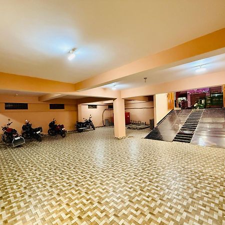 Hotel Golden Crystal Patna  Extérieur photo